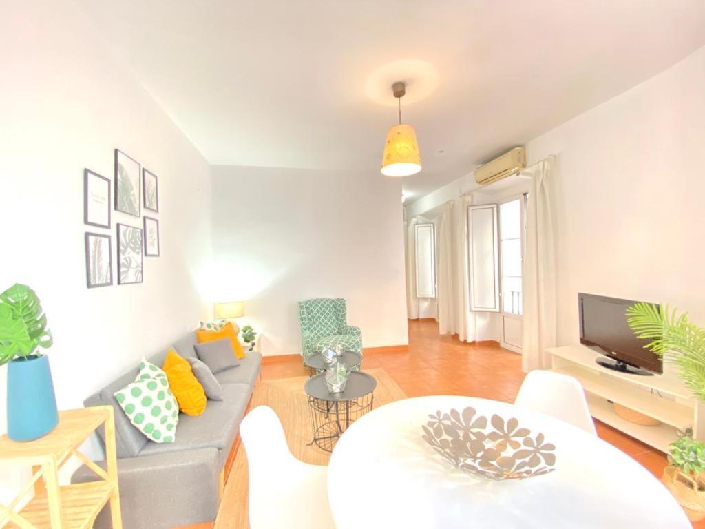 Superb Apartment In Downtown Of Sevilla ,Parking Optional, Top !! ภายนอก รูปภาพ